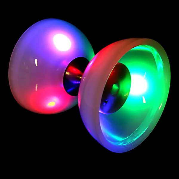 Juggle Dream Lunar Spin LED Diabolo V2 - Angle - In the Dark
