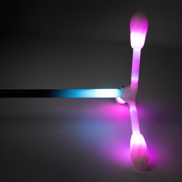 Threeworlds Lumi LED Dragon head on Staff Dark Close Up Side